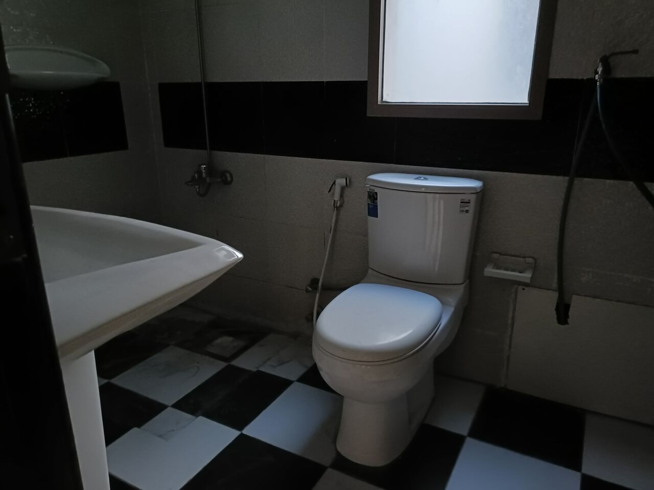 Mahooz, Apartments, Flats, Houses & Villas, BHD 180/month,  2 BR,  130 Sq. Meter,  Semi Furnished 2bhk Without Ewa
