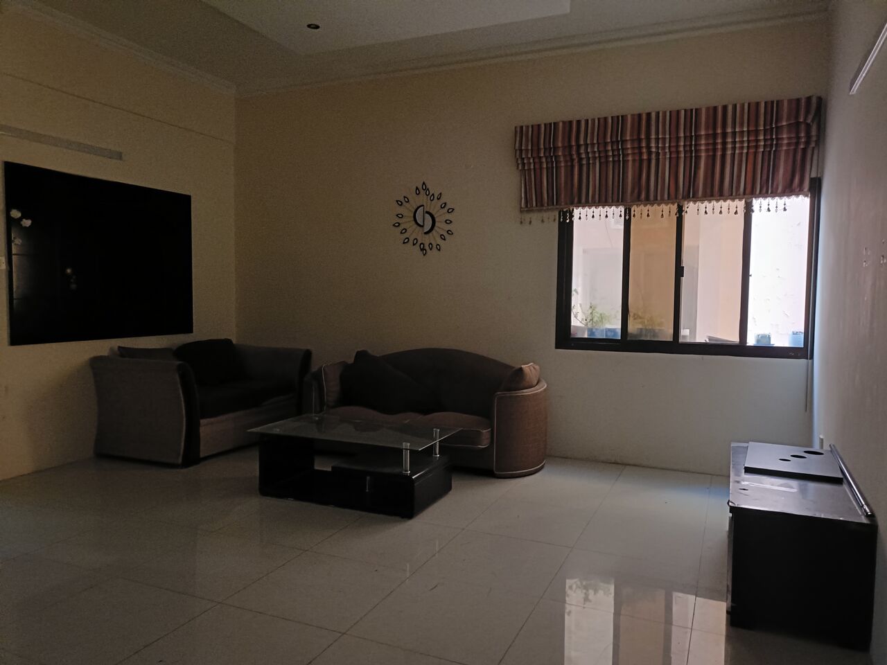 Mahooz, Apartments, Flats, Houses & Villas, BHD 190/month,  2 BR,  130 Sq. Meter,  Semi Furnished 2bhk Without Ewa