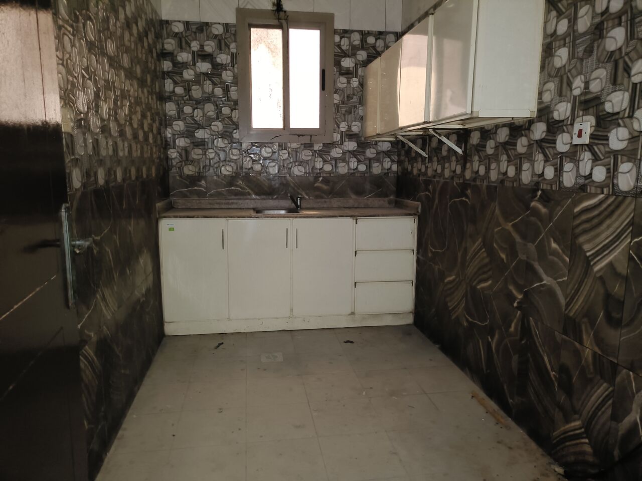 Tubli, Staff Accommodation, BHD 3300,  1600 Sq. Meter,  Semi Furnished Building Available Without Ewa
