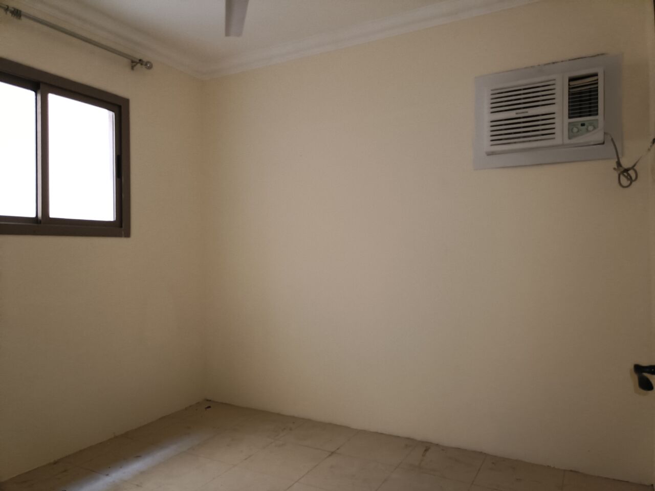 Tubli, Staff Accommodation, BHD 3300,  1600 Sq. Meter,  Semi Furnished Building Available Without Ewa