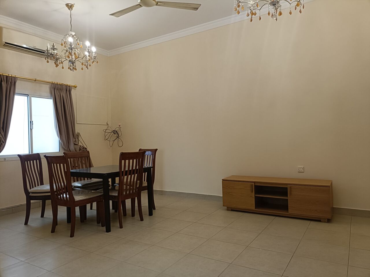 Mahooz, Apartments, Flats, Houses & Villas, BHD 270/month,  2 BR,  180 Sq. Meter,  Semi Furnished 2bhk With Unlimited Ewa