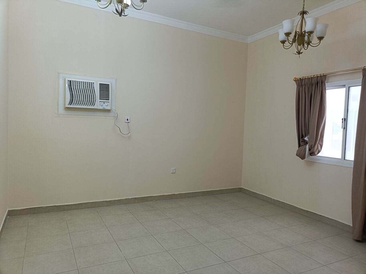 Mahooz, Apartments, Flats, Houses & Villas, BHD 270/month,  2 BR,  180 Sq. Meter,  Semi Furnished 2bhk With Unlimited Ewa