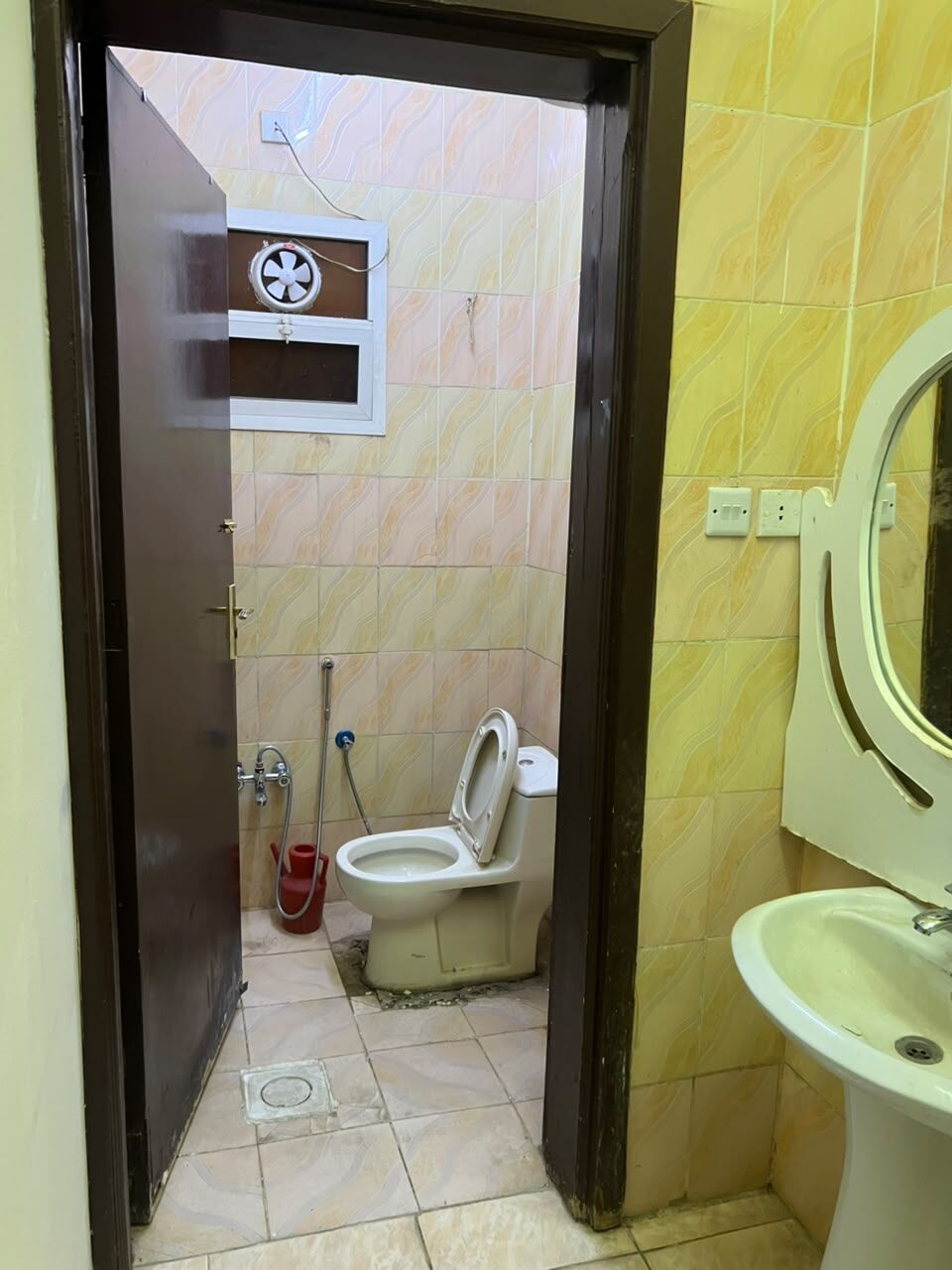 Buraidah, Rooms for Rent, SAR 650/month,  One Room With Bathroom Available For Rent