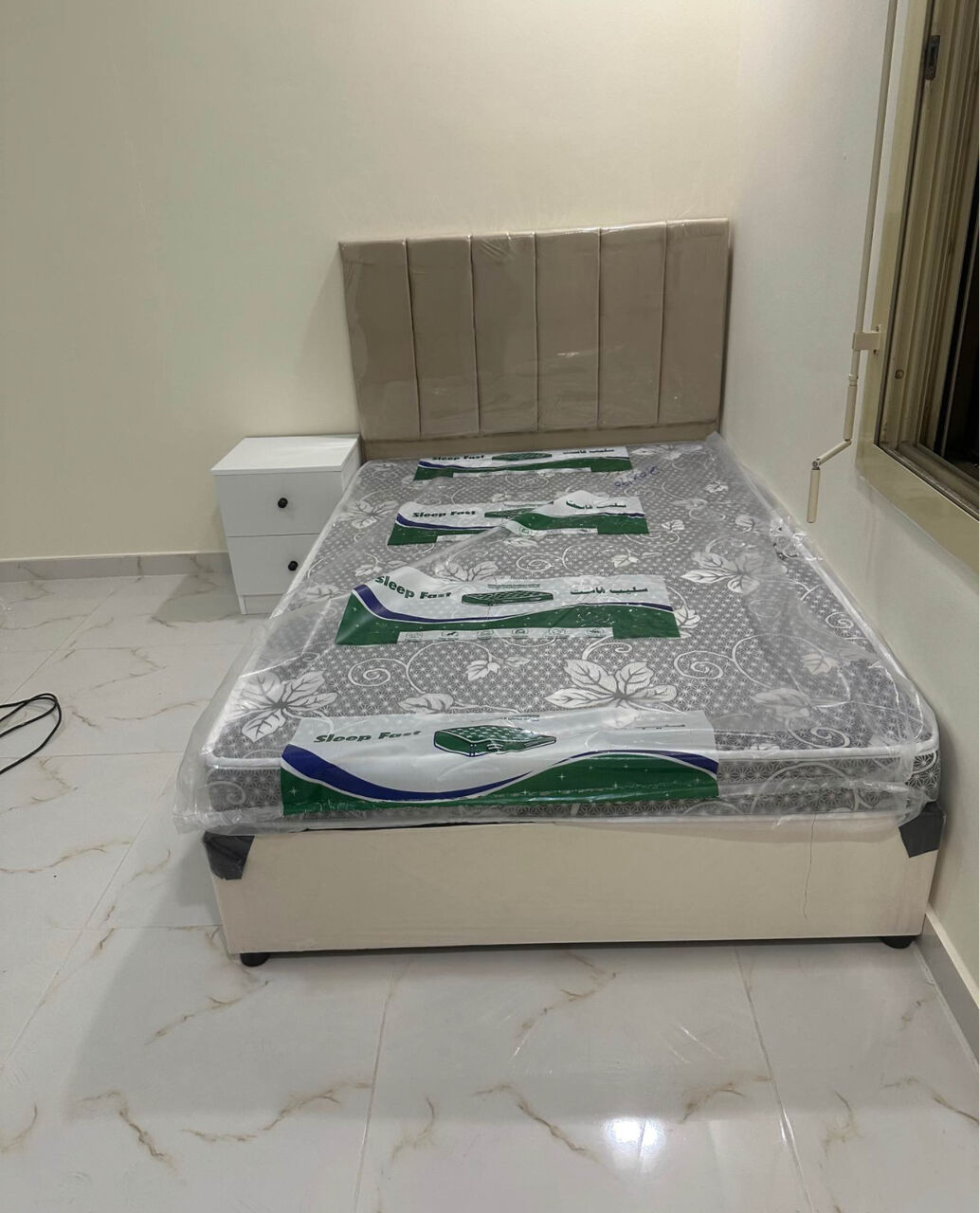 Jeddah, Job Seekers, Medium Size Beds And Bedroom Sets