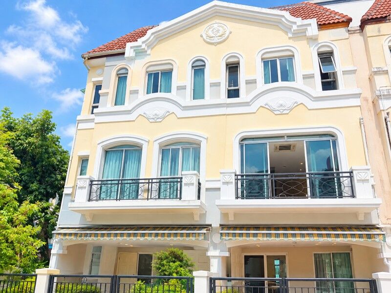 Bangkok, Villas, THB 26998,  20 Sq. Feet,  รร.ลาดปลาเค้า 800 ม. เช่าทาวน์เฮ้าส์ 3ชั้