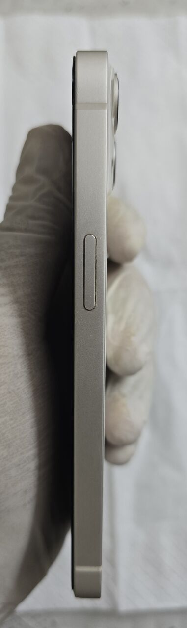 Riyadh, Mobile Phones, SAR 1099,  I Phone 13 - 128GB - Negociable