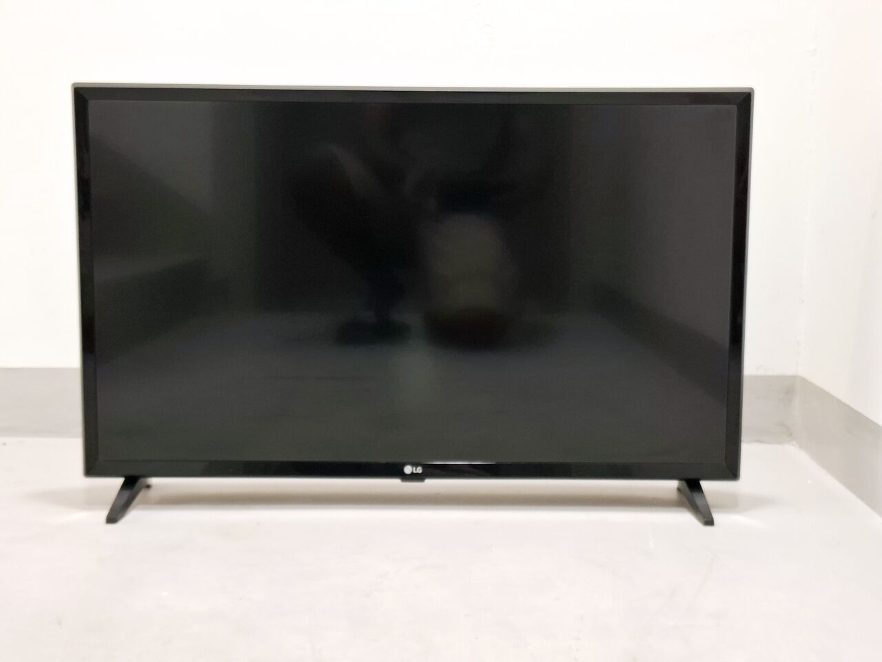 Juffair, Appliances, BHD 1,  LG Smart TV 32,vacuum Cleaner, Coffee Maker Machine, Kenwood Hand Blender, TV Receiver,