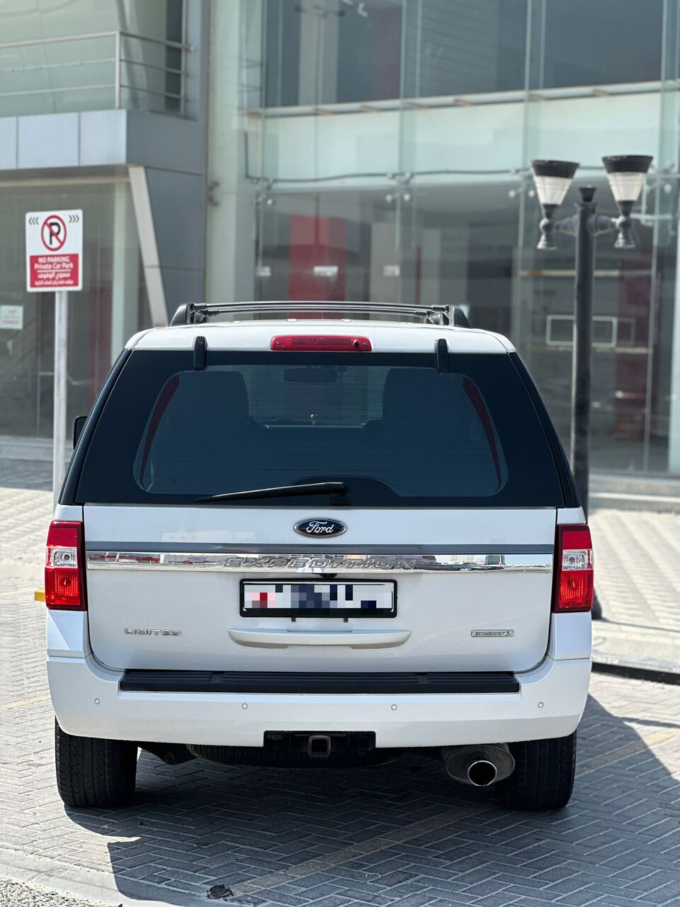 Riffa, Vehicles, Cars & Trucks , BHD 6500,  FORD EXPEDITION LIMITED 2016 WHITE,  2016,  Automatic,  239000 KM,