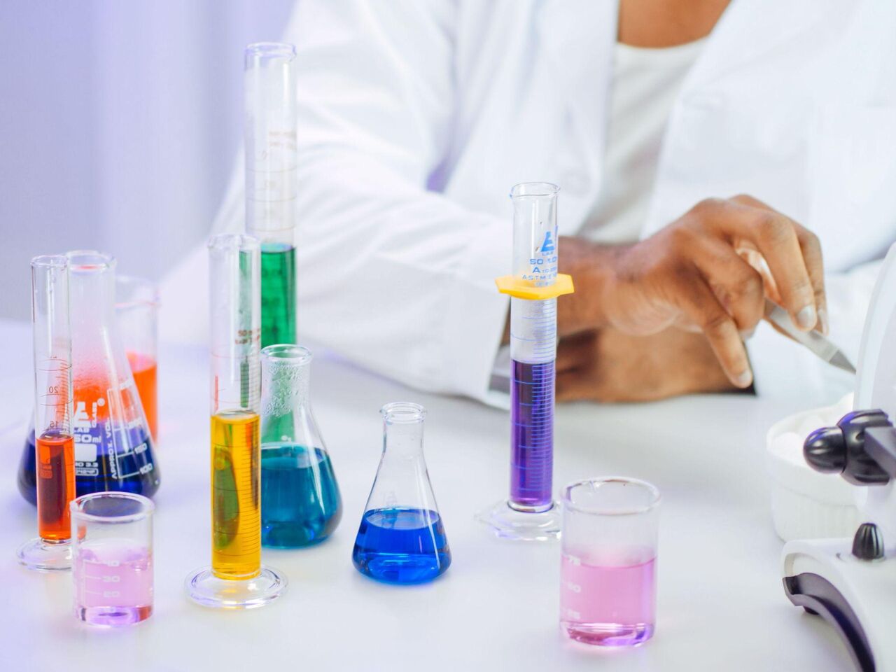 Hyderabad, Businesses For Sale, CAS No: 77-09-8 Manufacturer | Valentis Laboratories