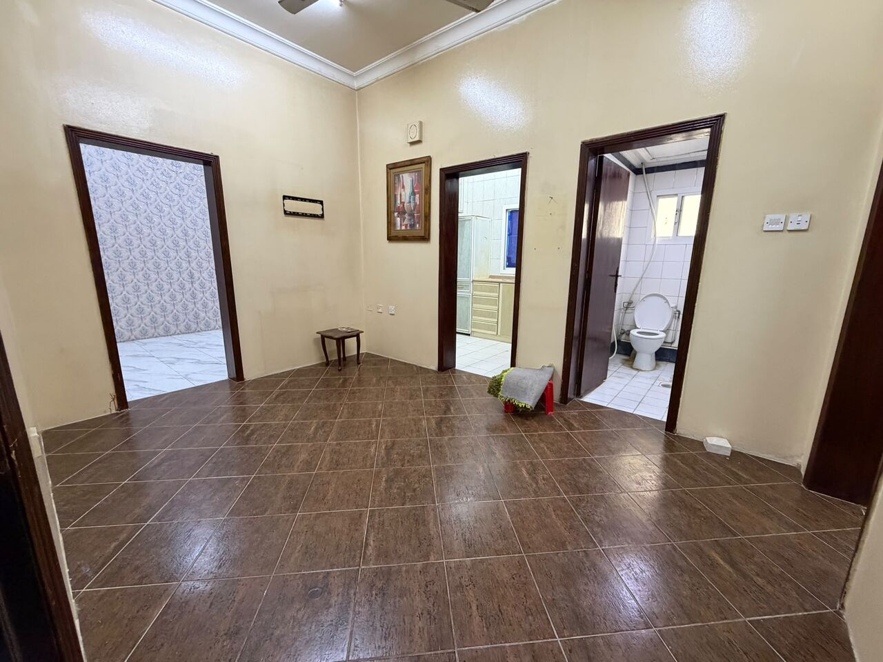 Adliya, Apartments, Flats, Houses & Villas, BHD 230/month,  2 BR,  SEMI-FURNISHED APARTMENT FOR RENT IN ADLIYA | SPACIOUS HALL | CLOSED KITCHEN