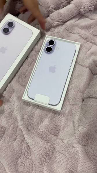 Riyadh, Mobile Phones, SAR 3300,  Iphone 17 Lavender Esim Only256 Gb Just 1 Month Used Like New Battery Health 100 With Box