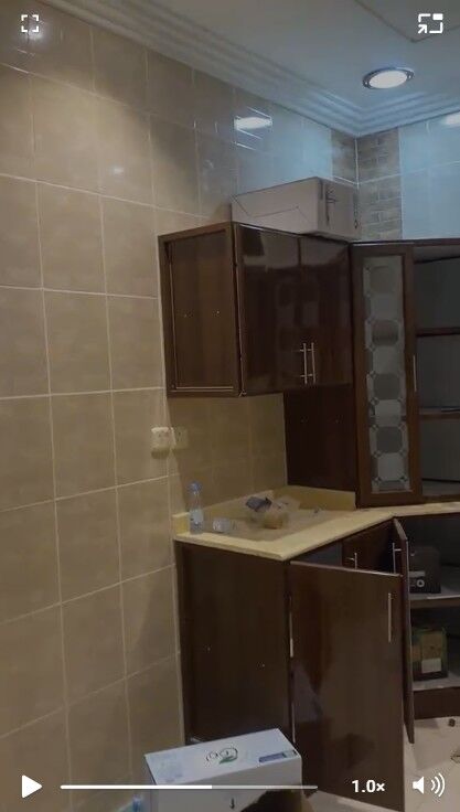 Al Malqa, Apartments, Flats, Houses & Villas, 3 BR,  Apartment For Singles For Share