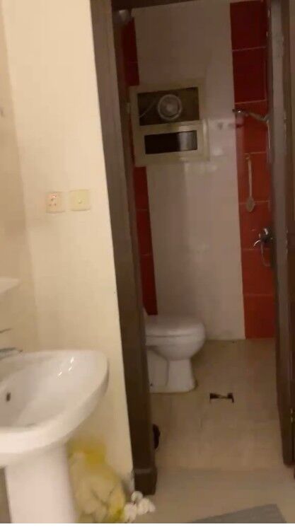 Al Malqa, Apartments, Flats, Houses & Villas, 3 BR,  Apartment For Singles For Share