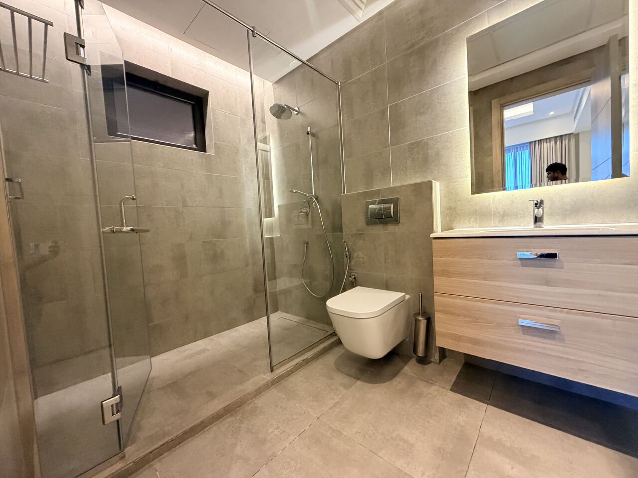 Saar, Apartments, Flats, Houses & Villas, BHD 500/month,  Furnished,  1 BR,  101 Sq. Meter,  Premium Furnished 1BR Duplex | Pool &Gym | Balcony