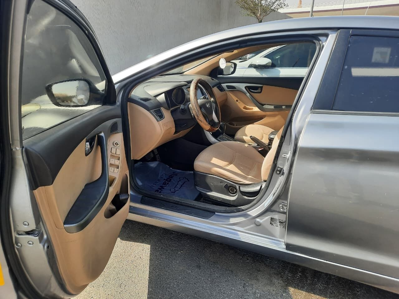 Riyadh, Vehicles, Cars & Trucks , SAR 25000,  Hyundai Elantra,  2013,  Automatic,  352790 KM,