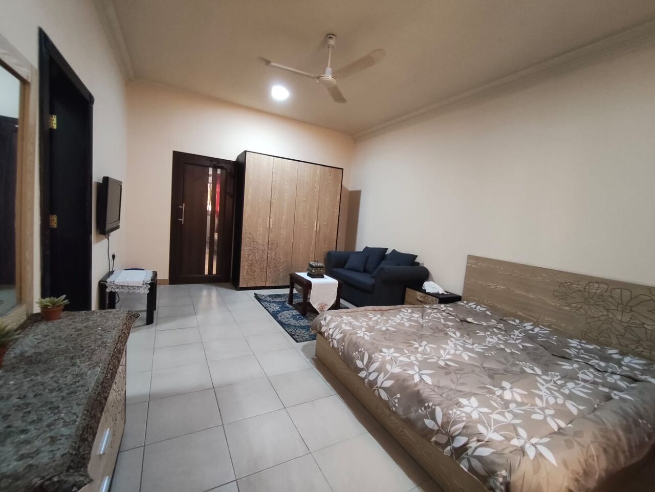 Manama, Apartments, Flats, Houses & Villas, BHD 160/year,  1 BR,  Jidali:- Furnished Studio Flat On Rent With Ewa..