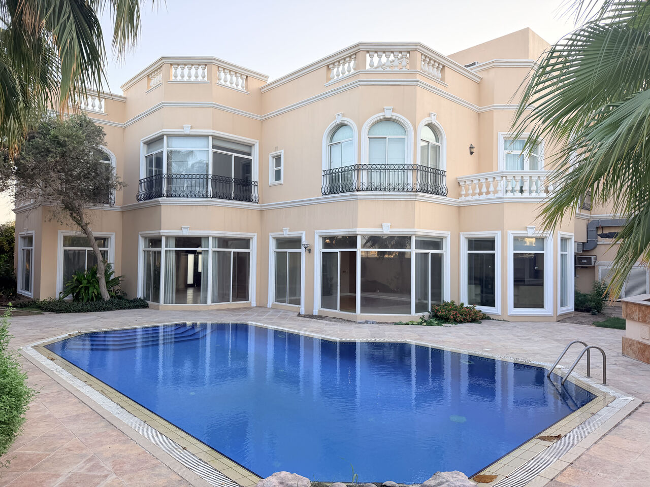 Saar, Villas, BHD 2700,  700 Sq. Meter,  Spacious 7BR Villa | Private Pool & Garden
