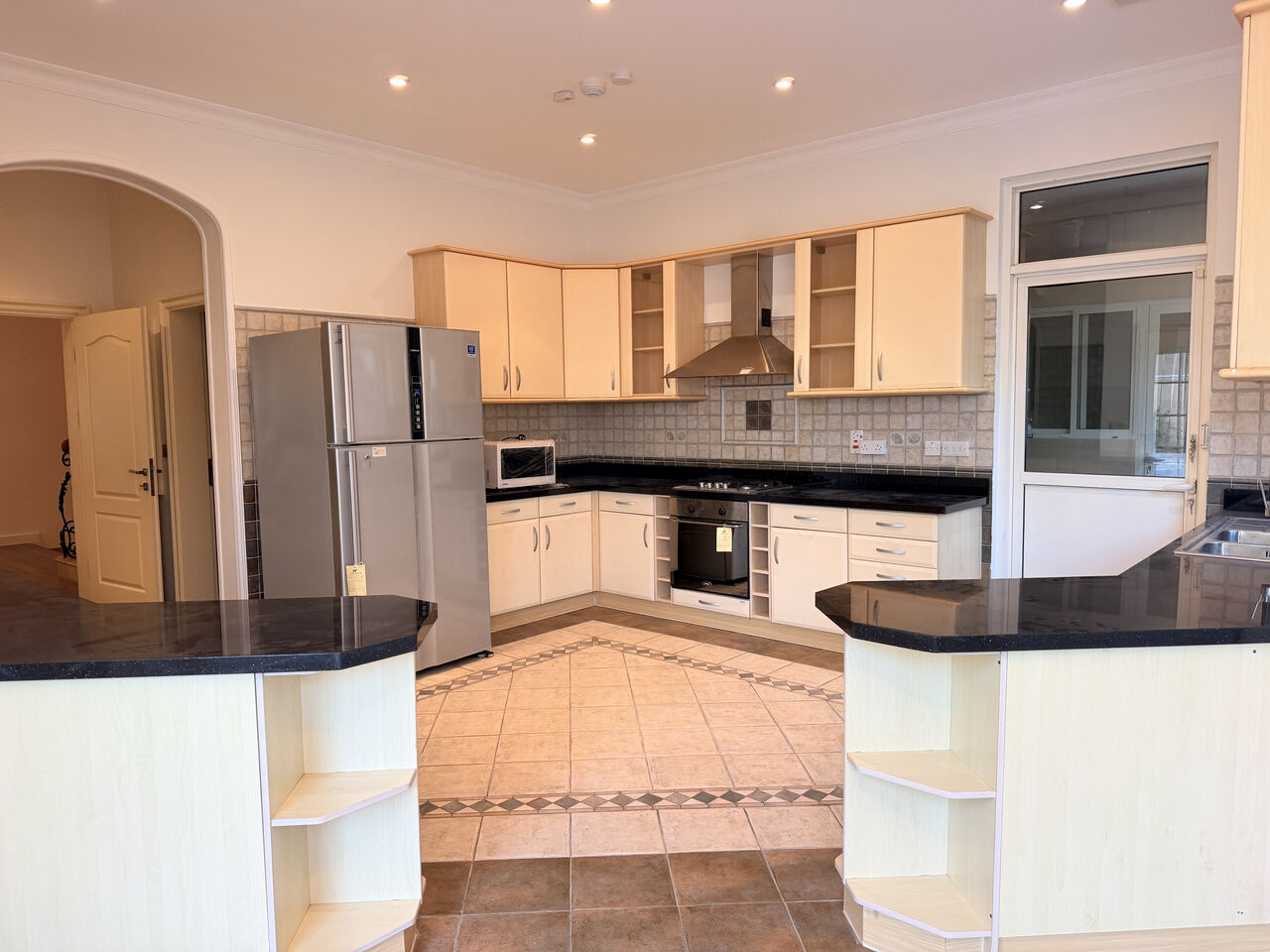 Saar, Villas, BHD 2700,  700 Sq. Meter,  Spacious 7BR Villa | Private Pool & Garden