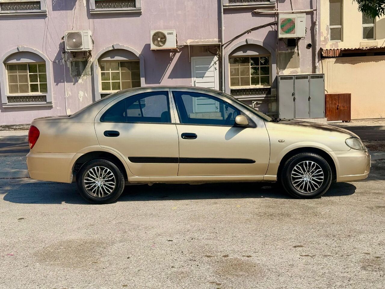 Manama, Vehicles, Cars & Trucks , BHD 1350,  Nissan Sunny,  2011,  Automatic,  195000 KM,