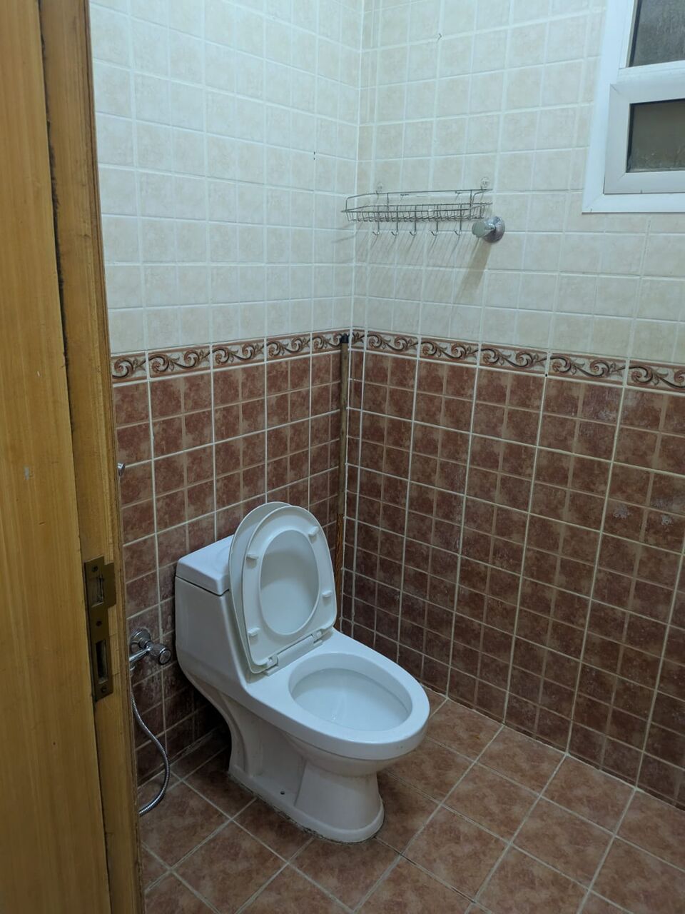 Ghirnatah, Rooms for Rent, SAR 1800/month,  Furnished,  Room Available For Executive Bachelor