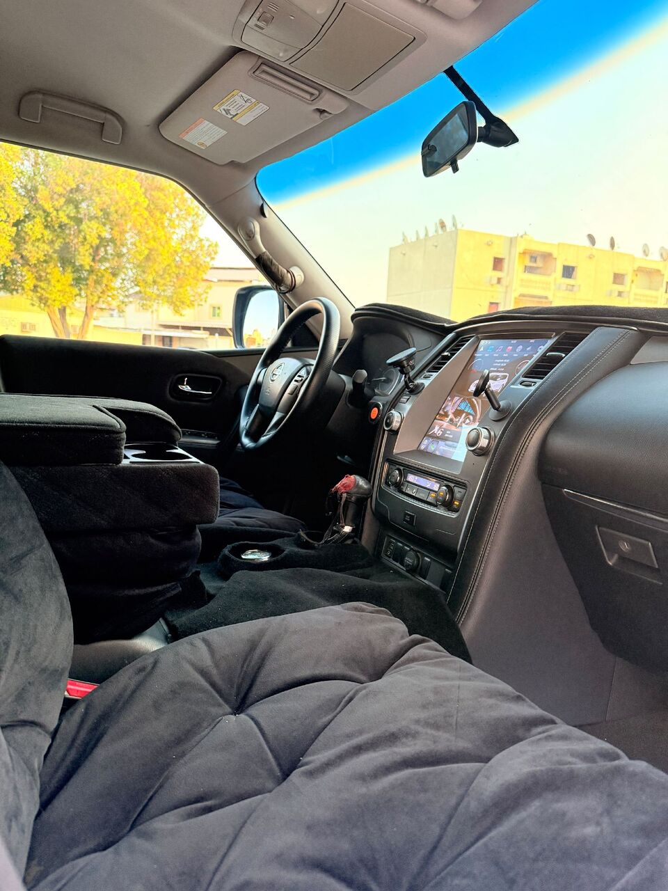 Manama, Vehicles, Cars & Trucks , BHD 4950,  Nissan Patrol,  2015,  Automatic,  260000 KM,  NISSAN PETROL SE   MODEL