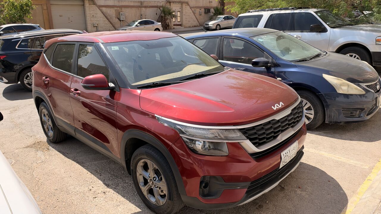 Riyadh, Vehicles, Cars & Trucks , SAR 45000,  Kia Seltos,  2023,  Automatic,  334530 KM,