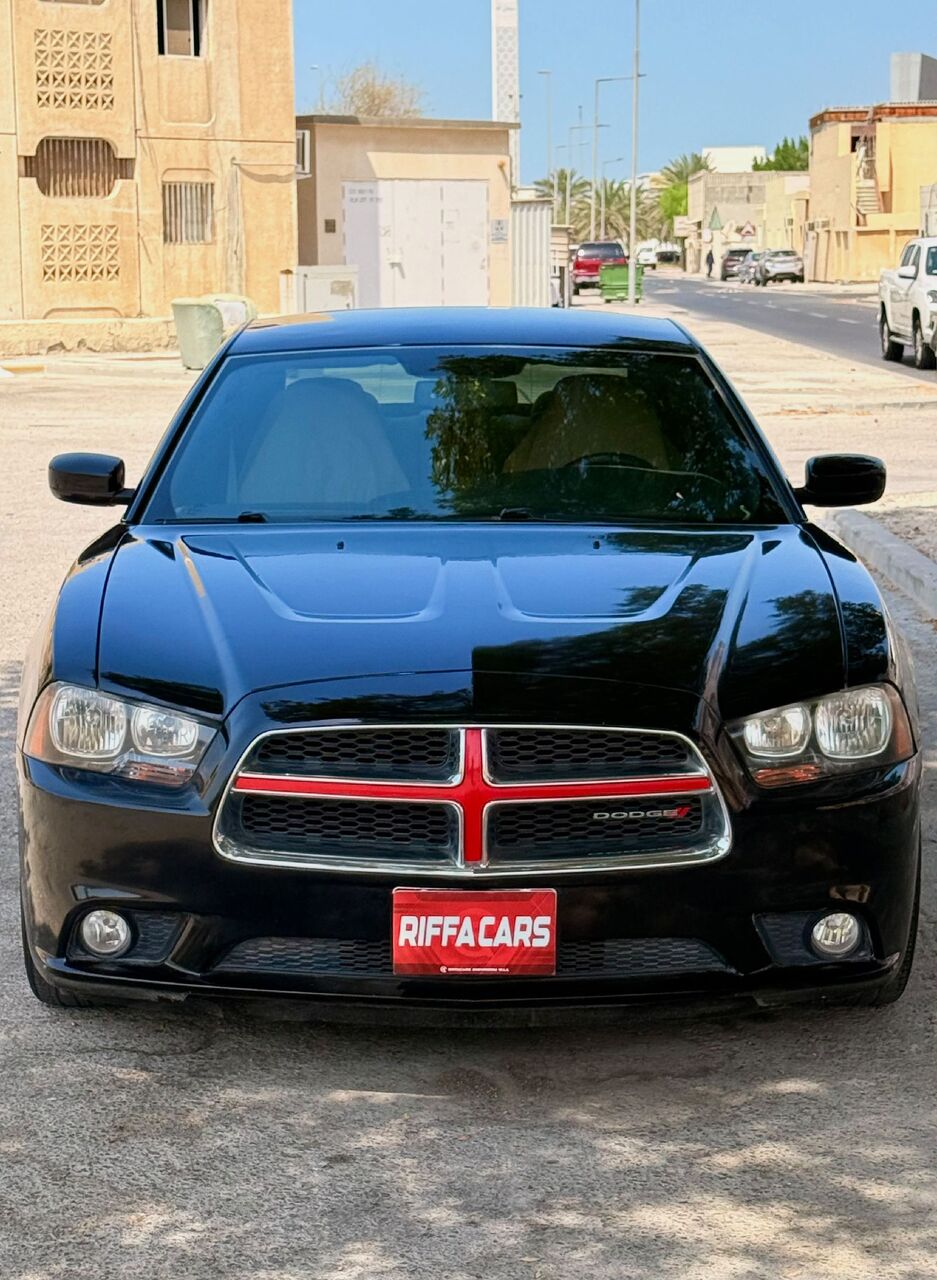 Manama, Vehicles, Cars & Trucks , BHD 2200,  Dodge Charger,  2013,  Automatic,  210000 KM,    V6  MODEL