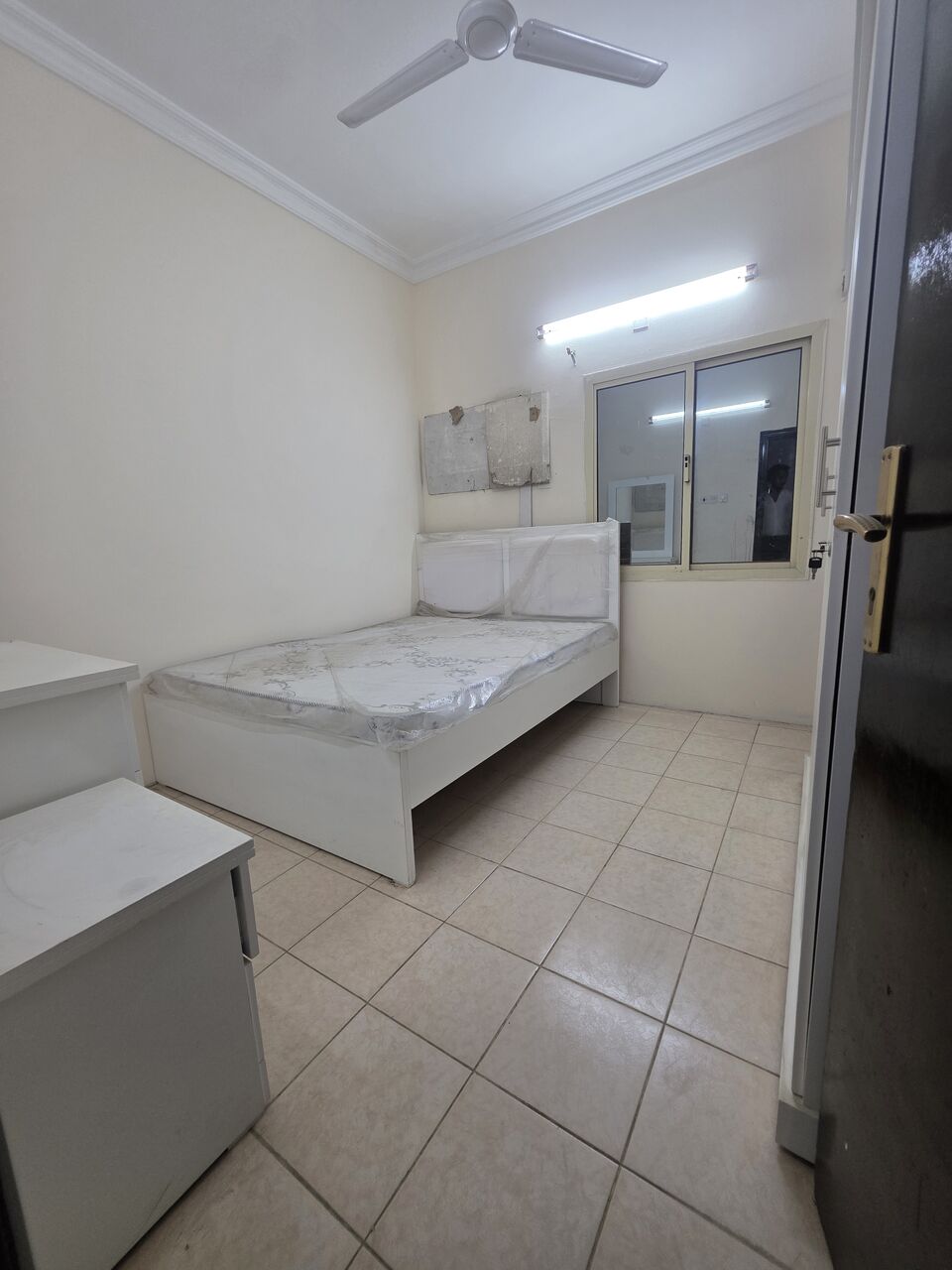 Manama, Apartments, Flats, Houses & Villas, BHD 200/month,  2 BR,  #2BATHROOM Hall Kitchen With Electricity Balcony