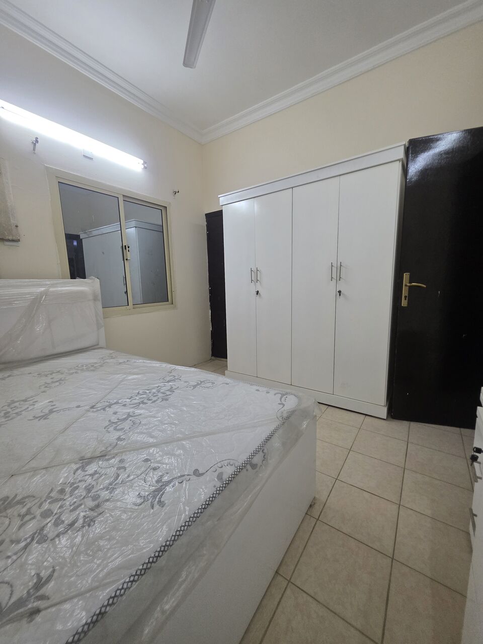 Manama, Apartments, Flats, Houses & Villas, BHD 200/month,  2 BR,  #2BATHROOM Hall Kitchen With Electricity Balcony