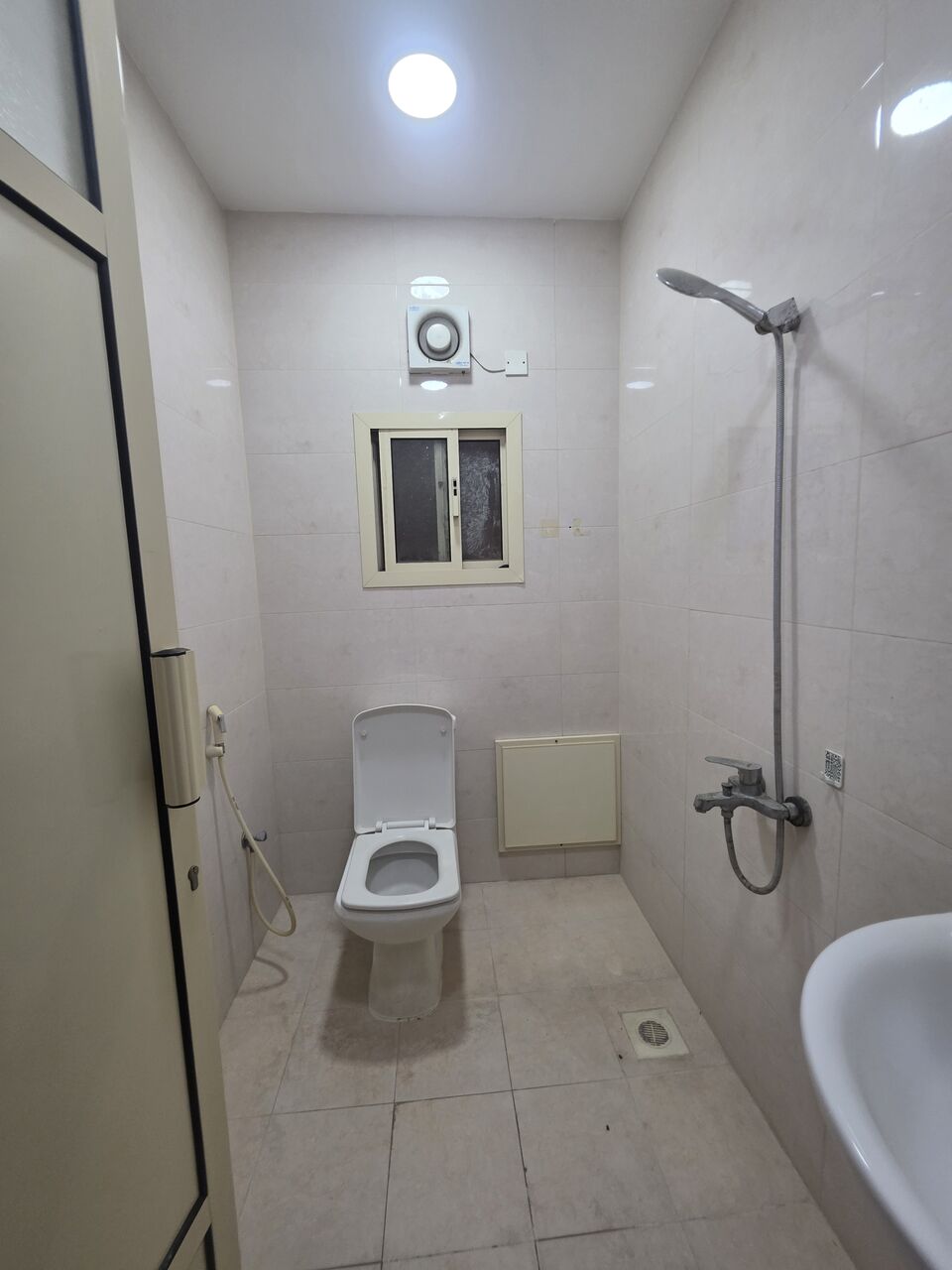 Manama, Apartments, Flats, Houses & Villas, BHD 200/month,  2 BR,  #2BATHROOM Hall Kitchen With Electricity Balcony