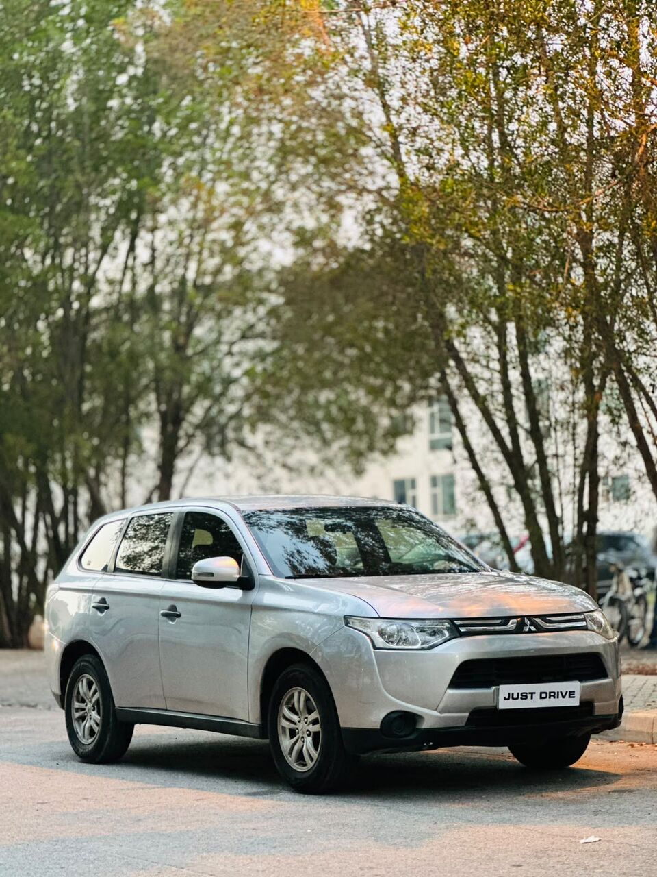 Segaya, Vehicles, Cars & Trucks , BHD 2650,  Mitsubishi Outlander,  2014,  Automatic,  190000 KM,    MODEL WELL MAINTAINED SUV CALL OR WHATSAPP ON 35400768 ,33665080