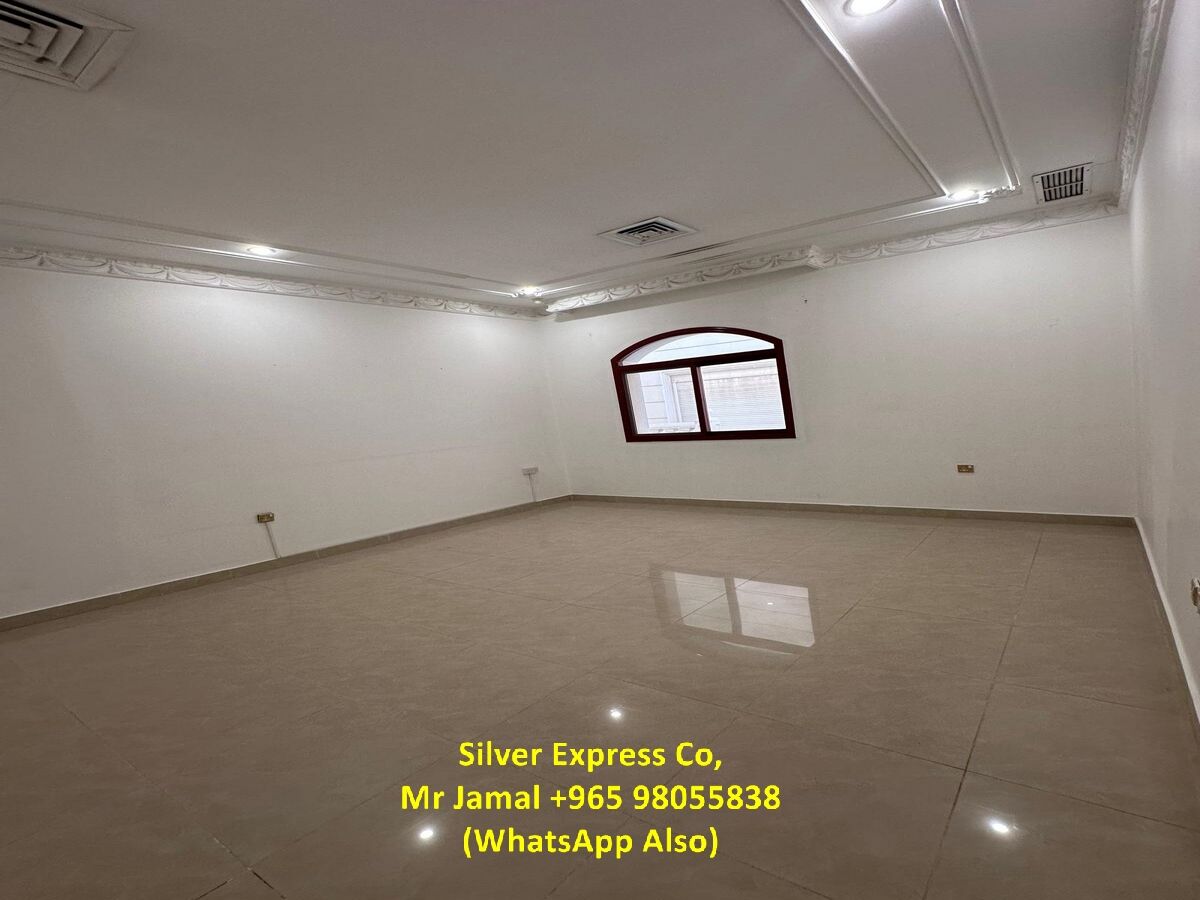 Mangaf, Apartments, Flats, Houses & Villas, KWD 550/month,  3 BR,  200 Sq. Meter,  3 Bedroom Villa Floor With Balcony For Rent In Mangaf.