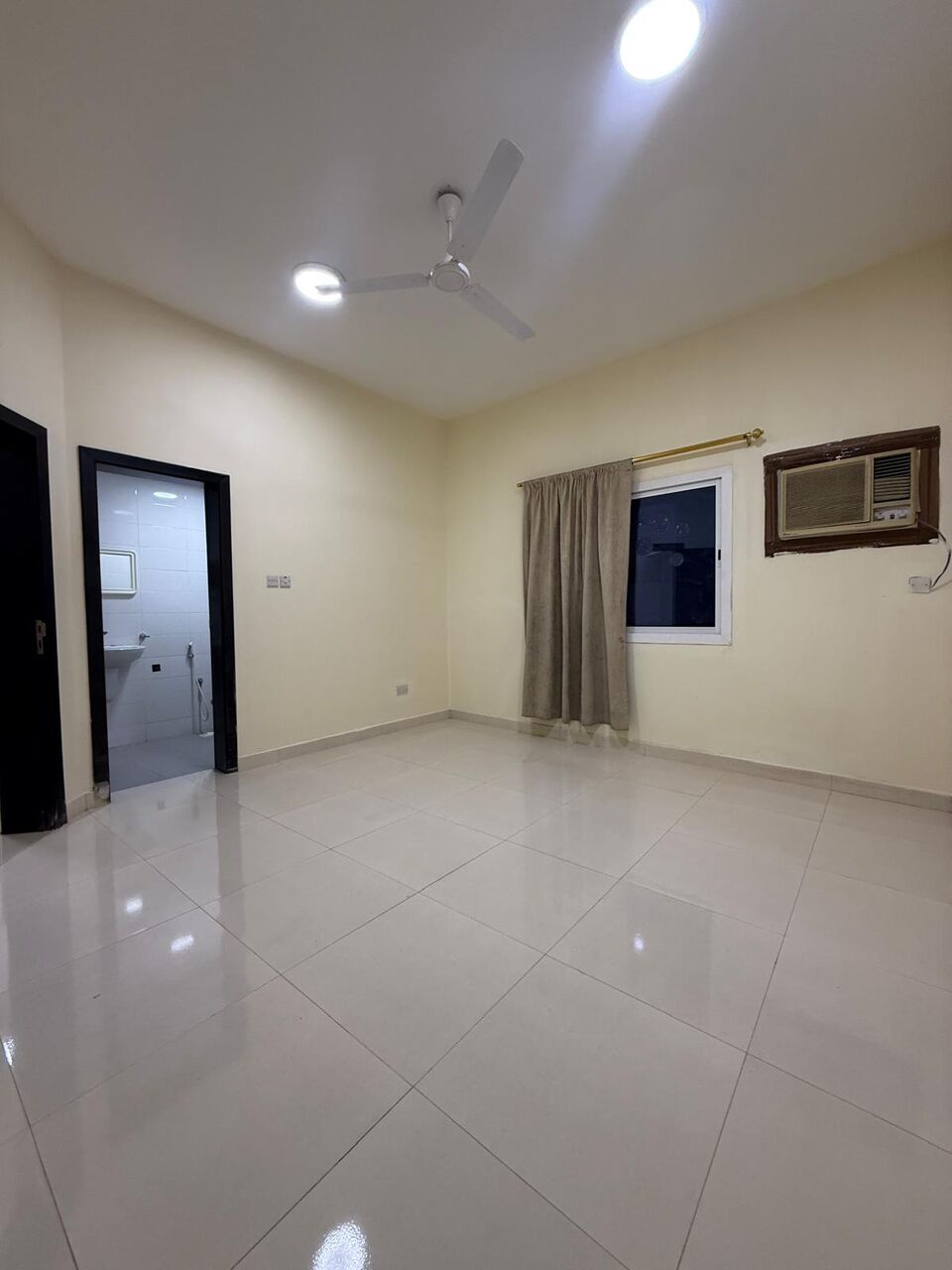 Gudaibiya, Apartments, Flats, Houses & Villas, BHD 220/month,  2 BR,  Semi Furnished Inclusive 2 Bedroom Flat Gudaibiya Near Sunny Valley @ 220/- BHD