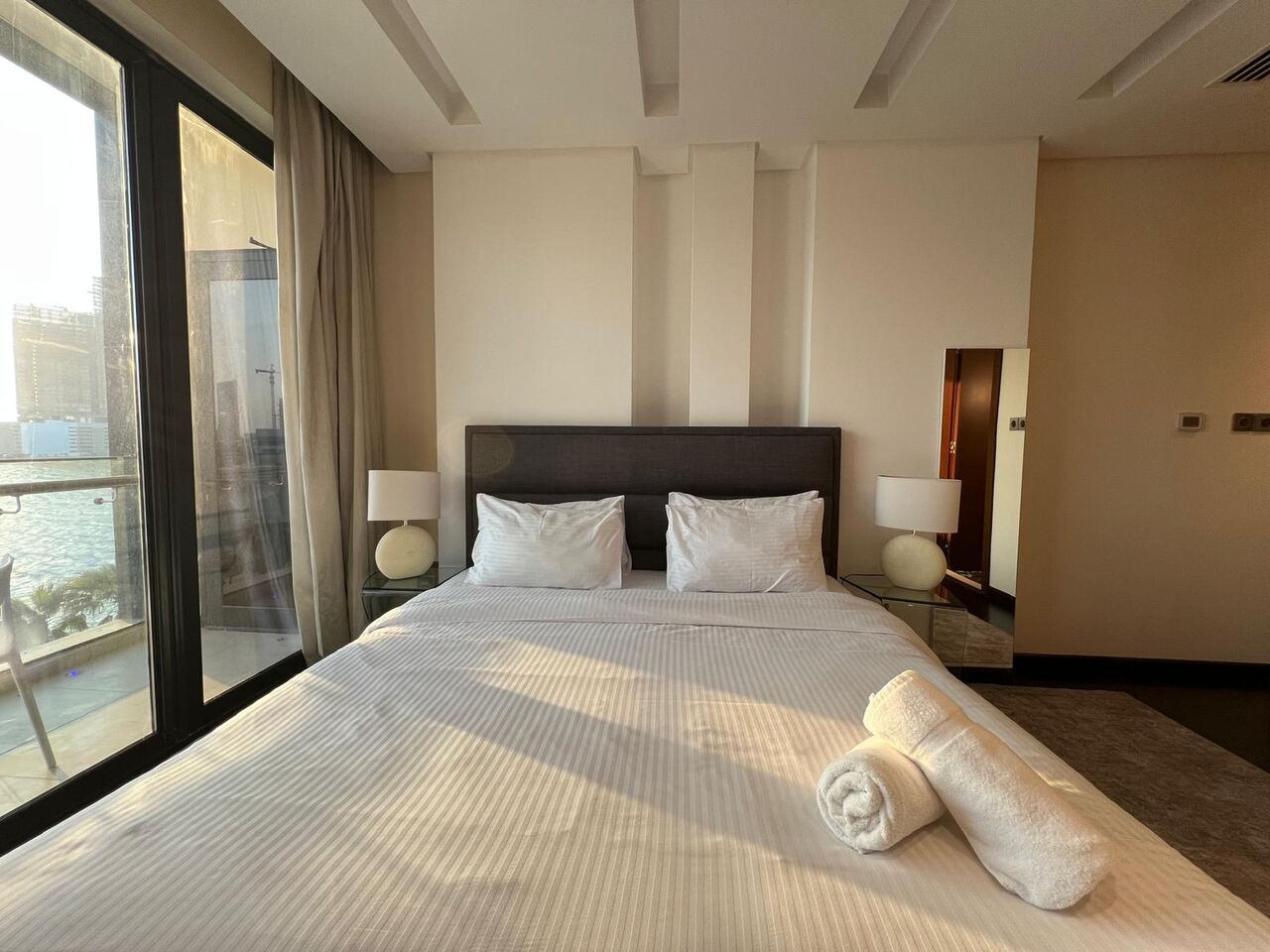 Manama, Apartments, Flats, Houses & Villas, BHD 800/month,  Furnished,  1 BR,  91 Sq. Meter,  DELUXE | 1 BEDROOM | BALCONY | SEAVIEW | REEF ISLAND