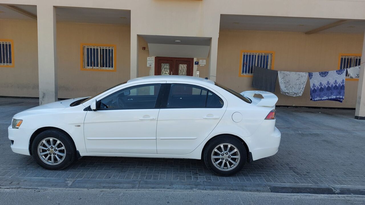Manama, Vehicles, Cars & Trucks , BHD 1650,  Mitsubishi Lancer 2.0 L Full Automattic Very Good Condation,  2014,  Automatic,  200000 KM,