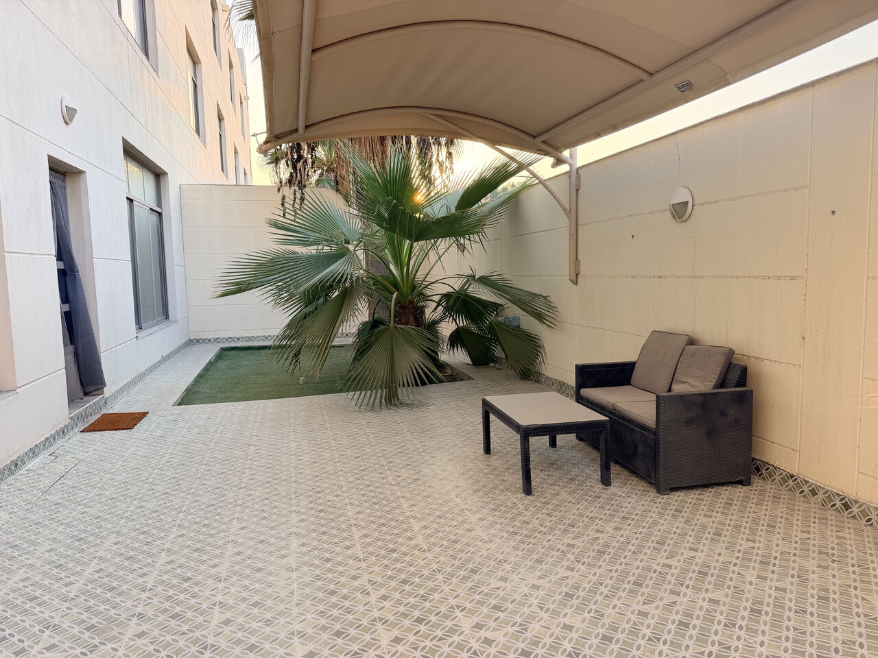 Janabiya, Apartments, Flats, Houses & Villas, BHD 550/month,  2 BR,  140 Sq. Meter,  Furnished 2BR+Maid | Private Backyard | Pool & Gym
