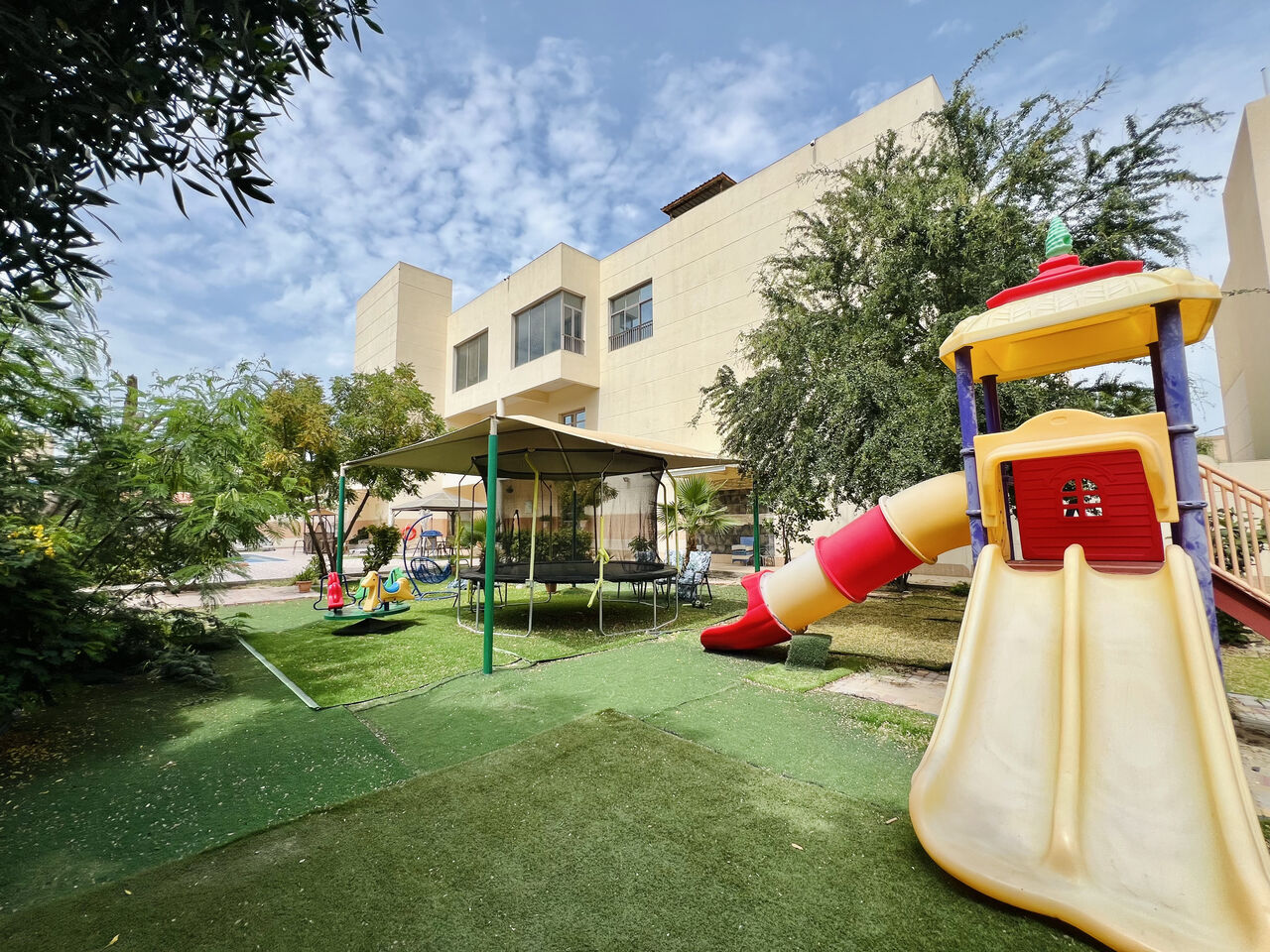 Janabiya, Apartments, Flats, Houses & Villas, BHD 550/month,  2 BR,  140 Sq. Meter,  Furnished 2BR+Maid | Private Backyard | Pool & Gym