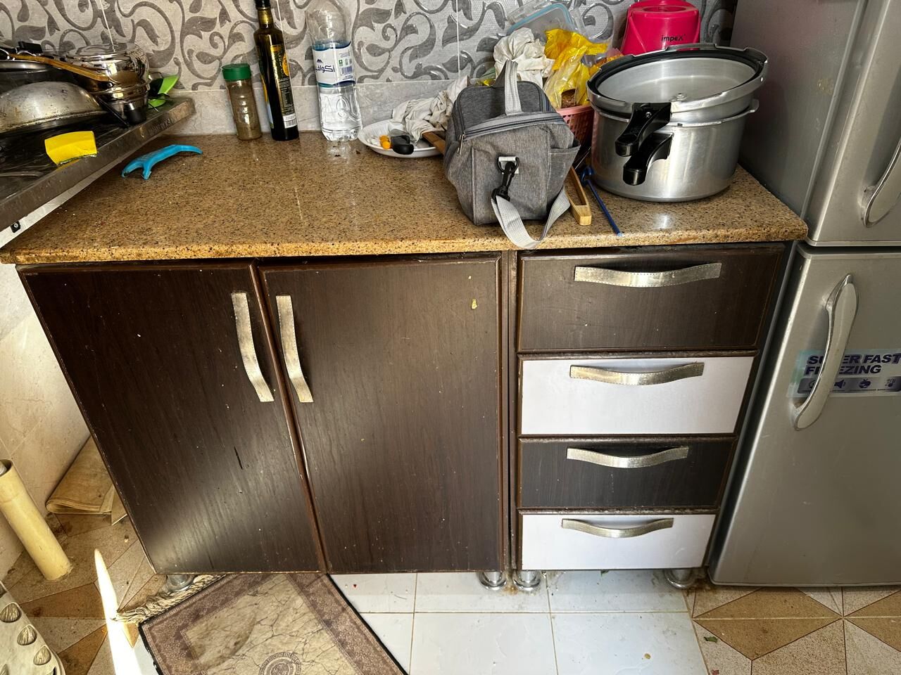 Ad Diriyah, Household Items, SAR 100,  URGENT HOUSEHOLD ITEMS FOR SALE &ndash; BED, AC, WASHING MACHINE, KITCHEN CABINET