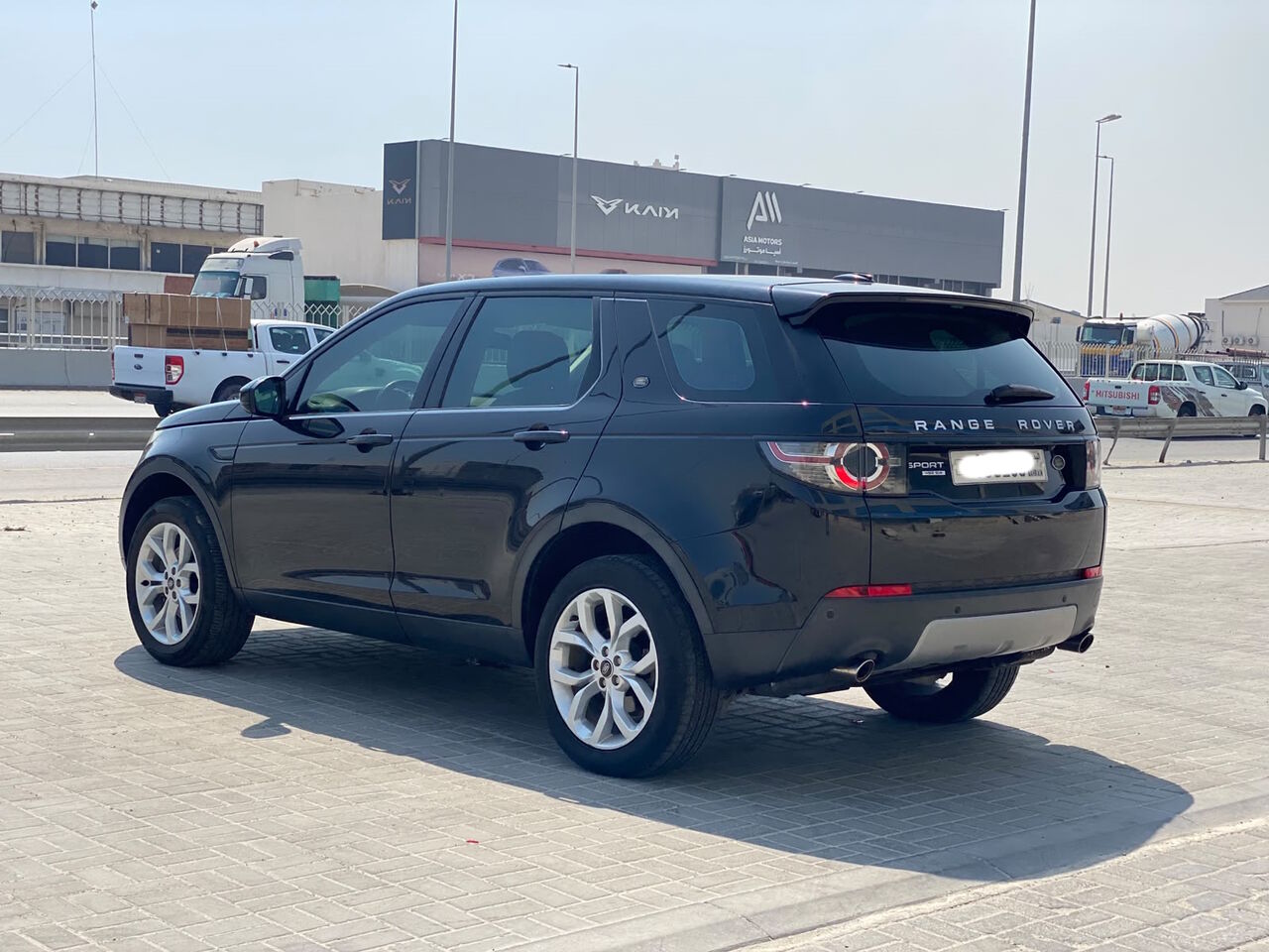 Manama, Vehicles, Cars & Trucks , BHD 4200,  Land Rover Discovery,  2015,  Automatic,  125150 KM,   Sport  (Black)