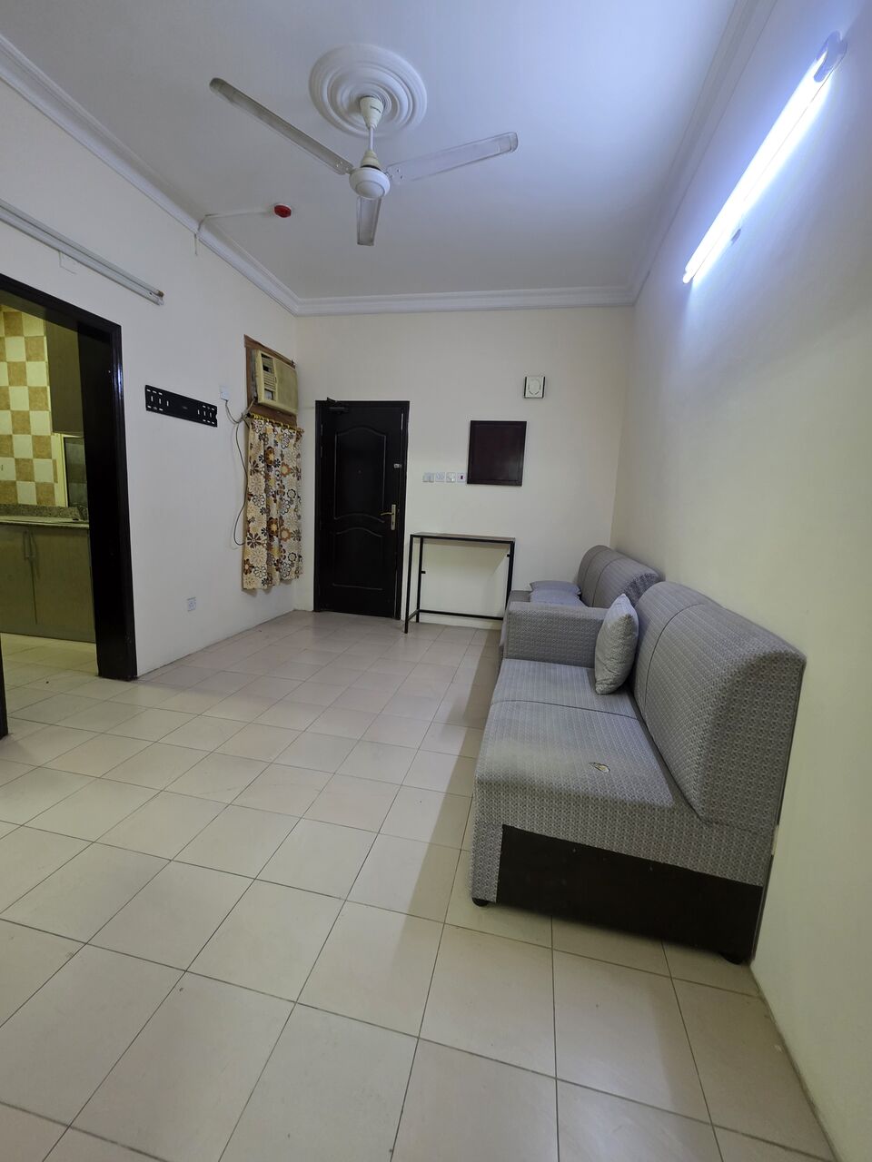 Gudaibiya, Apartments, Flats, Houses & Villas, BHD 200/month,  Furnished,  2 BR,  - Neet Furnished 2 BHK Flat With Ewa 200/BD In Gudaibiya
