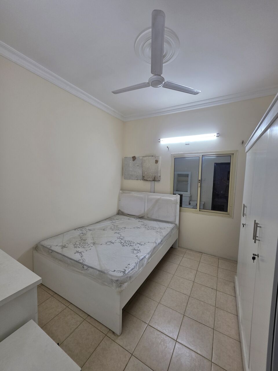 Gudaibiya, Apartments, Flats, Houses & Villas, BHD 200/month,  Furnished,  2 BR,  - Neet Furnished 2 BHK Flat With Ewa 200/BD In Gudaibiya