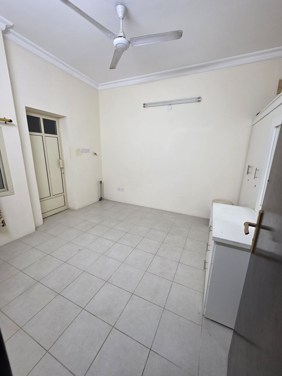 Gudaibiya, Apartments, Flats, Houses & Villas, BHD 170/month,  Furnished,  1 BR,  - Neet Furnished 1 BHK Flat With Ewa 170/BD In Gudaibiya