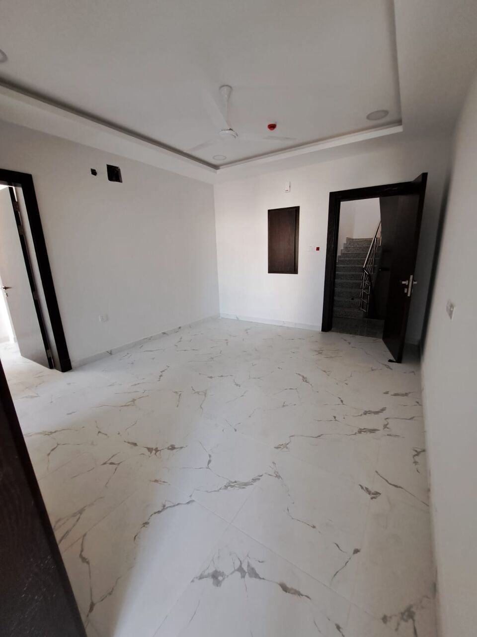 Salmaniya, Apartments, Flats, Houses & Villas, BHD 230/month,  2 Bedroom With Ewa In Salmaniya