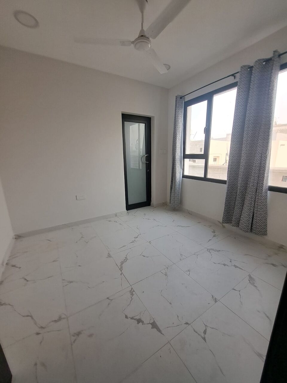 Salmaniya, Apartments, Flats, Houses & Villas, BHD 230/month,  2 Bedroom With Ewa In Salmaniya
