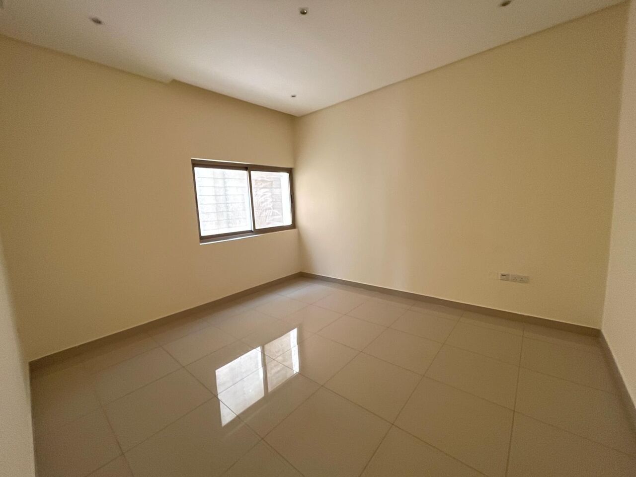 Zinj, Apartments, Flats, Houses & Villas, BHD 350/month,  3 BR,  3 Bedroom In Zinj Without Ewa