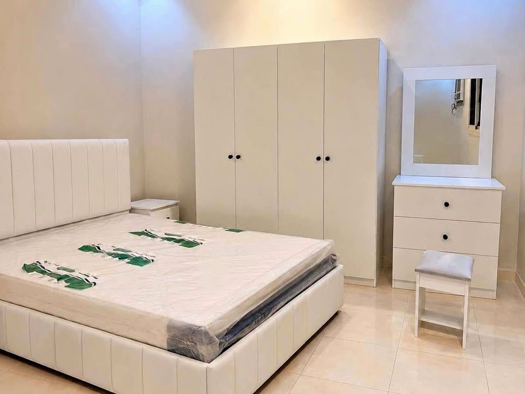 Jeddah, Furniture, SAR 1700,  Beautiful Complete Bed Set Available