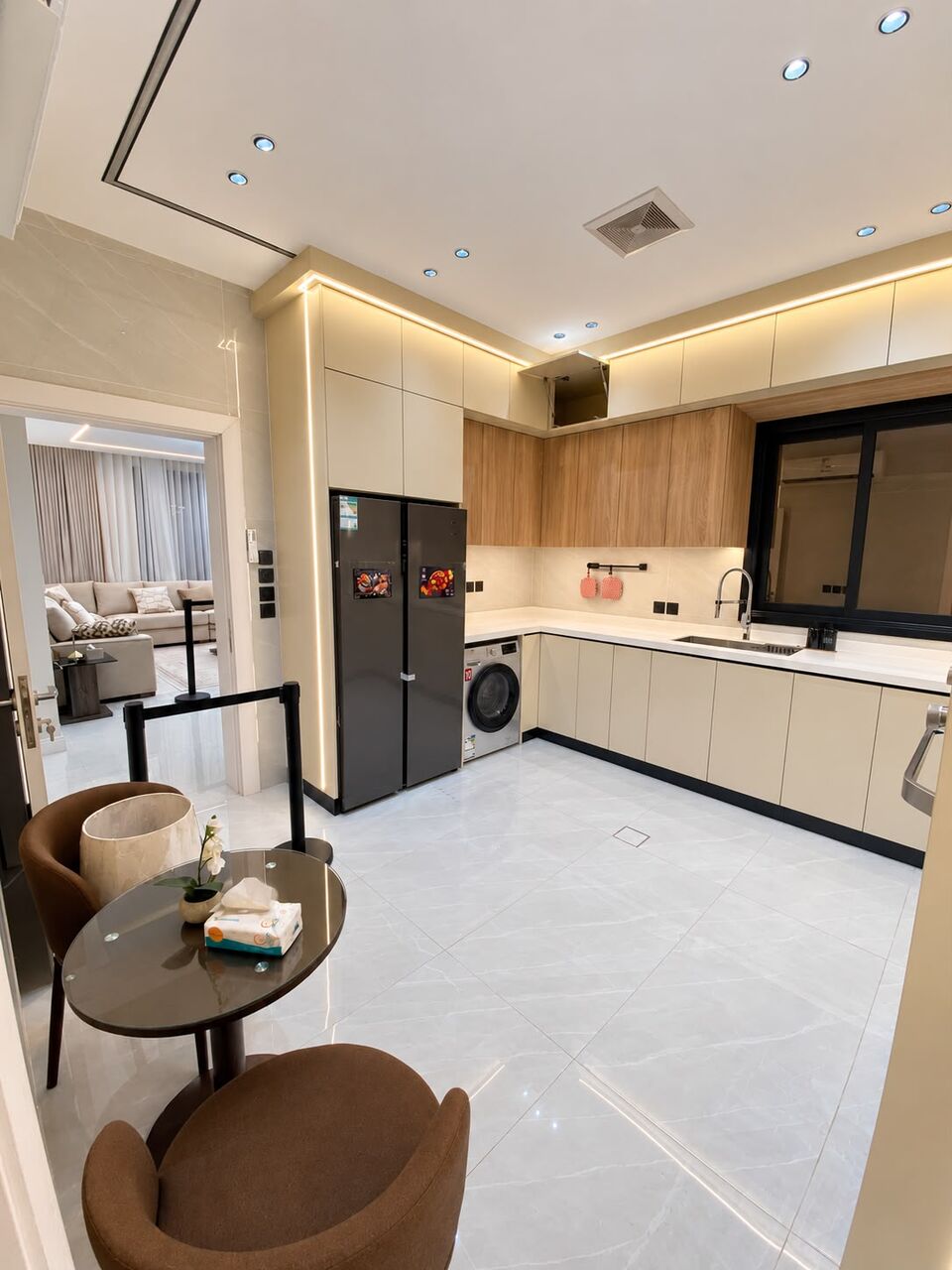 Madinah, Apartments, Flats, Houses & Villas, SAR 690000/month,  Furnished,  4 BR,  Luxury Furnished 4-Bedroom Apartment For Sale In Madin