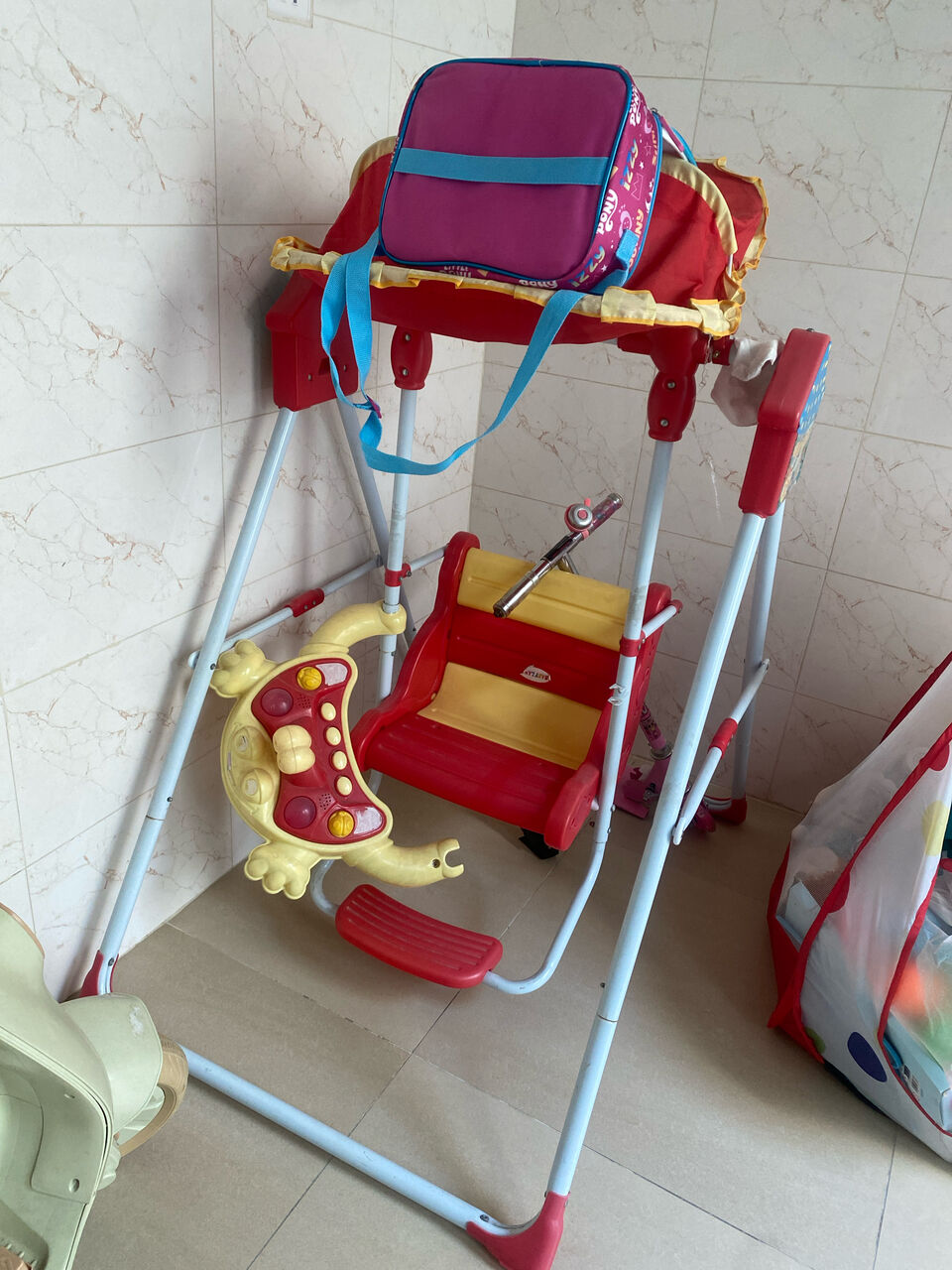 Manama, Baby & Kid Stuff, BHD 5,  Baby Swing