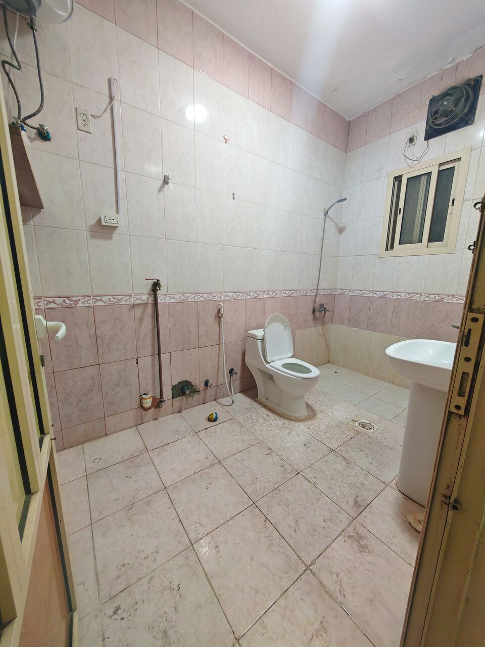 Al Rakah Al Shamaliyah, Apartments, Flats, Houses & Villas, SAR 26000/year,  3 BR,  3BHK Family Flat Rakah Shumaliya Nearby Khuzama School &TajMahal Bakhala Walkable Distance