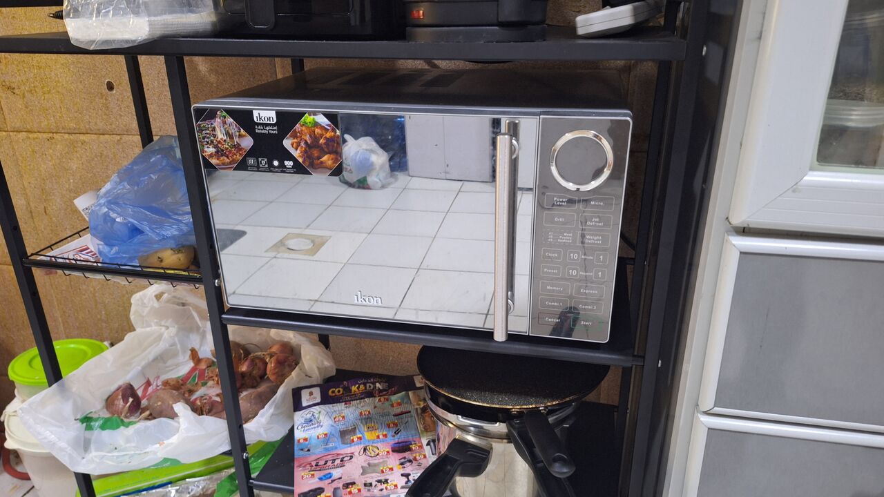 Al Batha, Appliances, SAR 200,  8months Used Microwave Oven For Sale